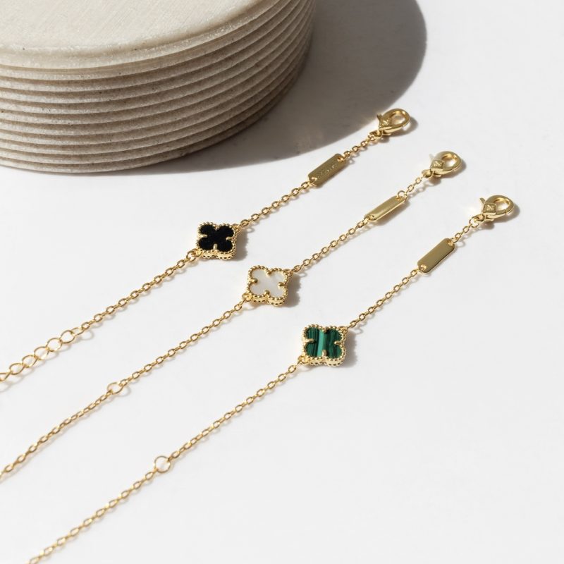 Single clover newborn/toddler/children