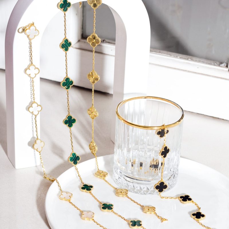 High quality short flower necklaces